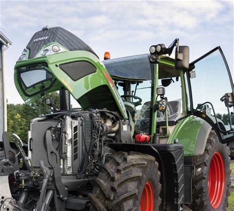 who makes fendt tractor engines